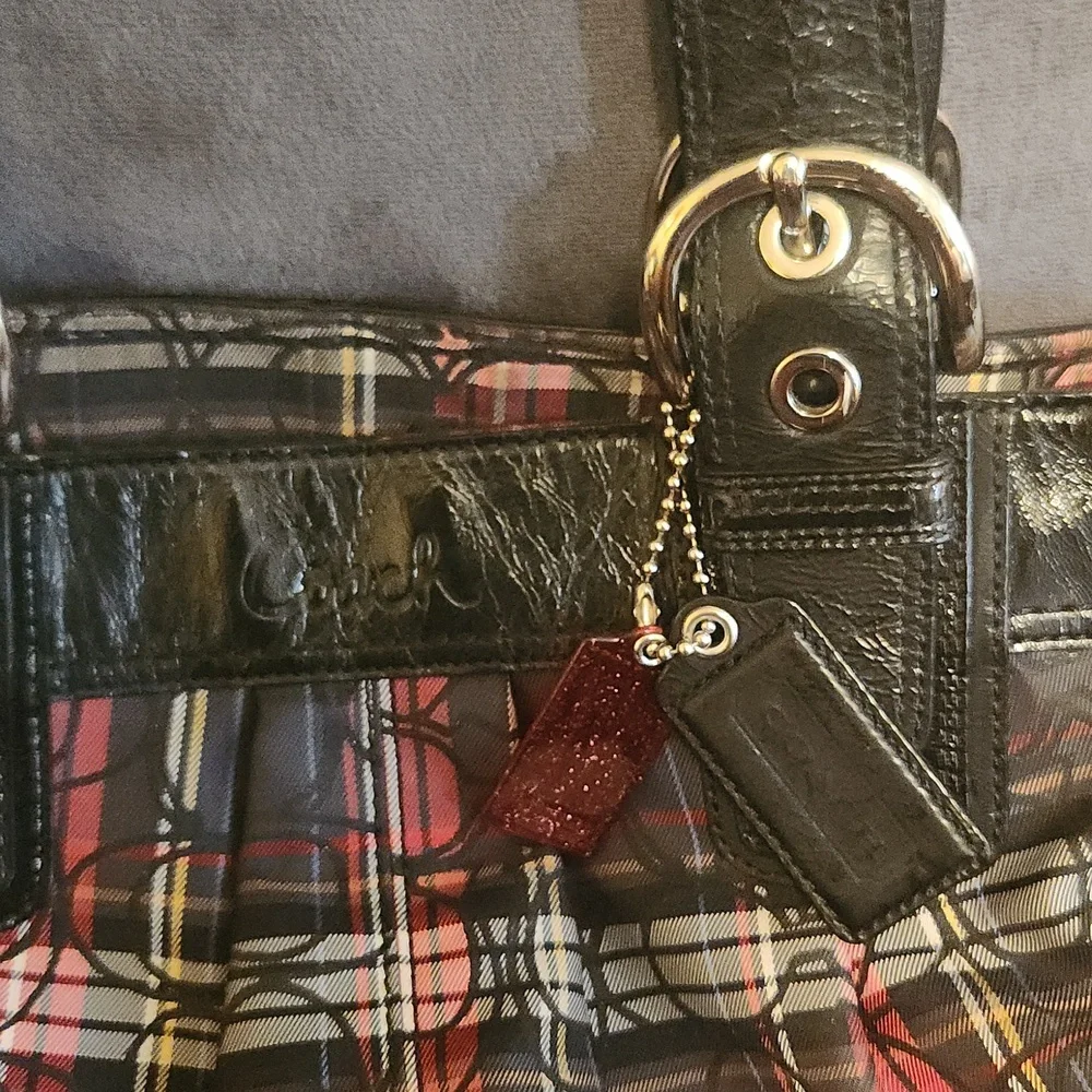 Coach Poppy Signature Tartan Plaid Red, Black & Green Shoulder HandBag - Picture 6 of 6